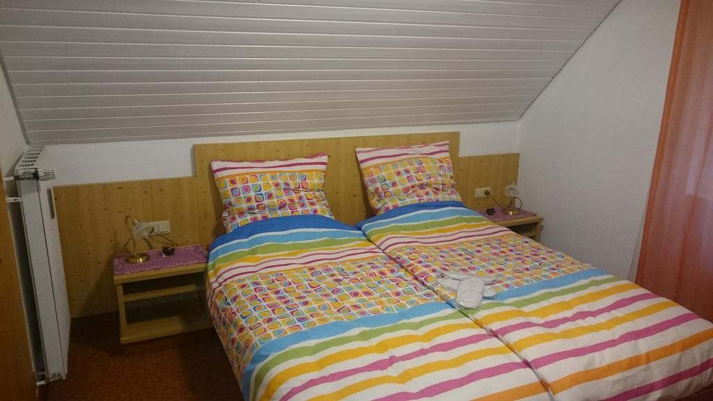 Gasthof Wilhelm Tell Fremdenzimmer Zirndorf Ngoại thất bức ảnh