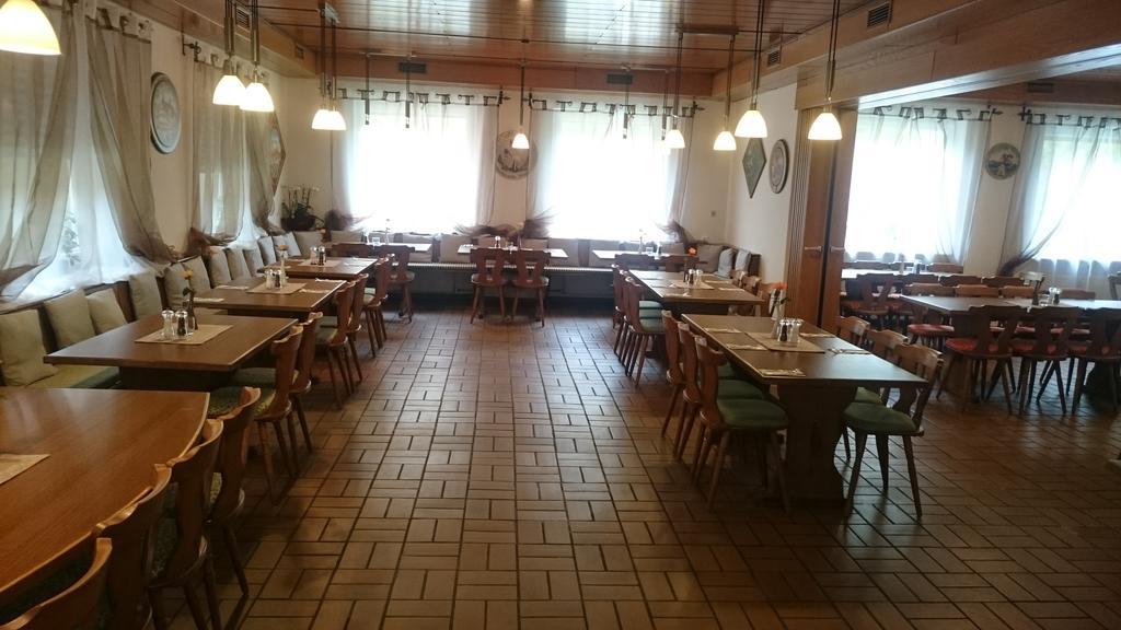 Gasthof Wilhelm Tell Fremdenzimmer Zirndorf Ngoại thất bức ảnh